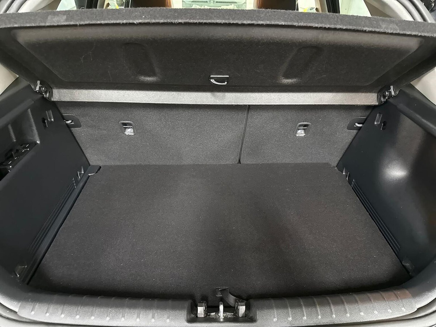 Used Kia Stonic 2023 for sale - 77872169: Photo 17