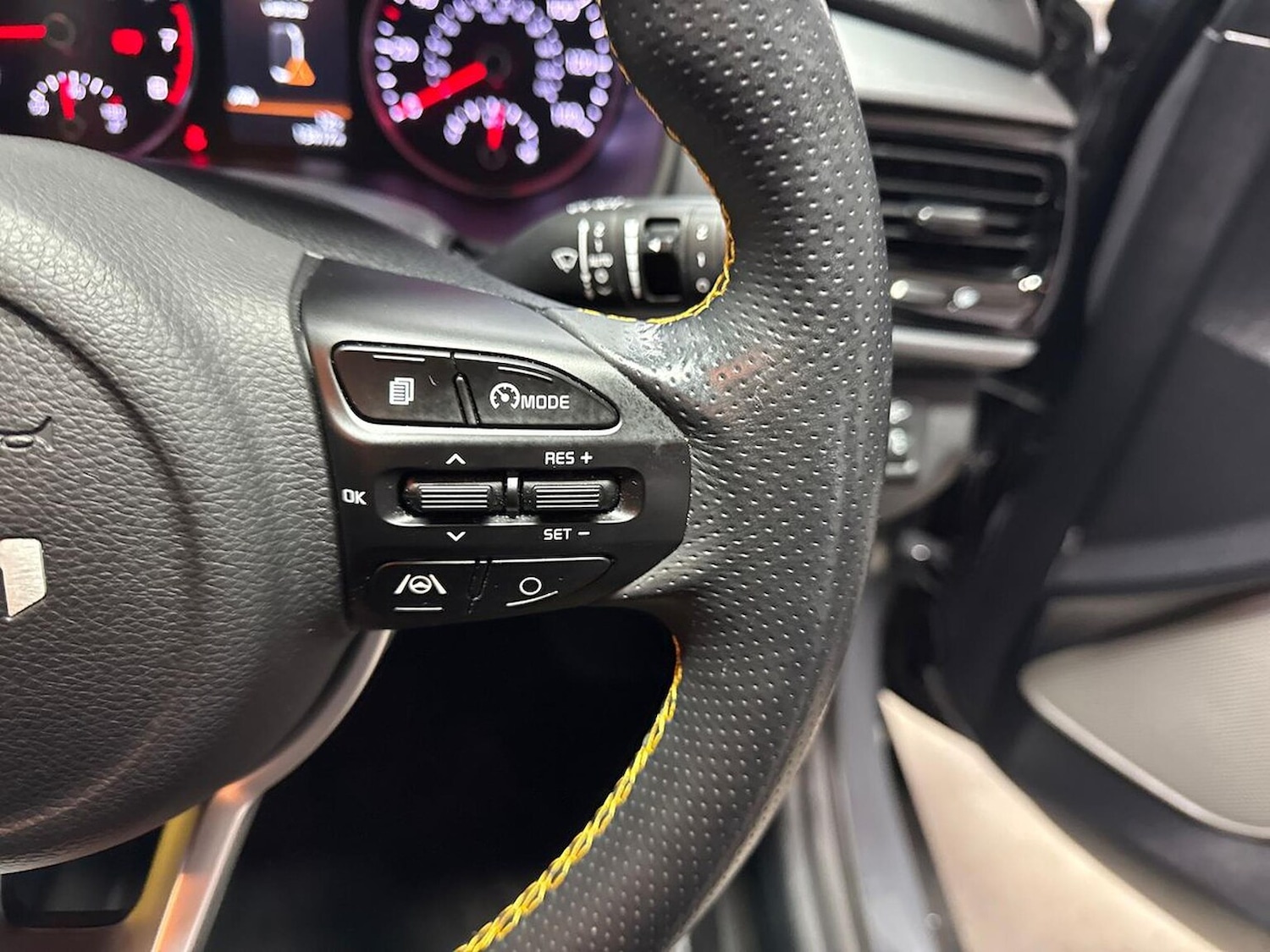 Used Kia Stonic 2023 for sale - 77872169: Photo 24