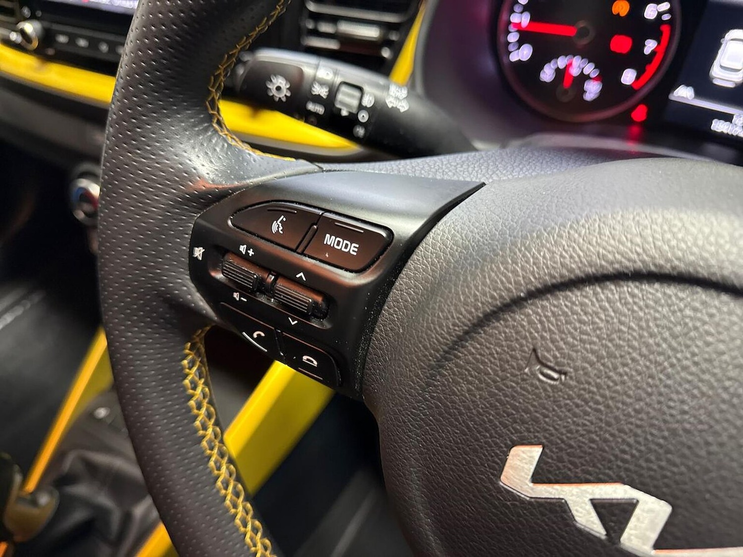 Used Kia Stonic 2023 for sale - 77872169: Photo 25