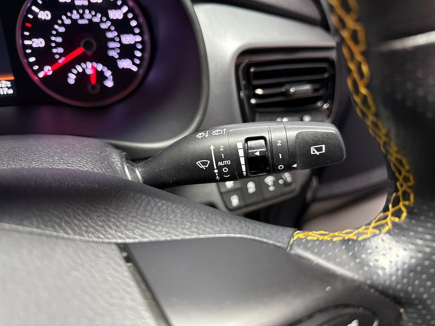 Used Kia Stonic 2023 for sale - 77872169: Photo 26