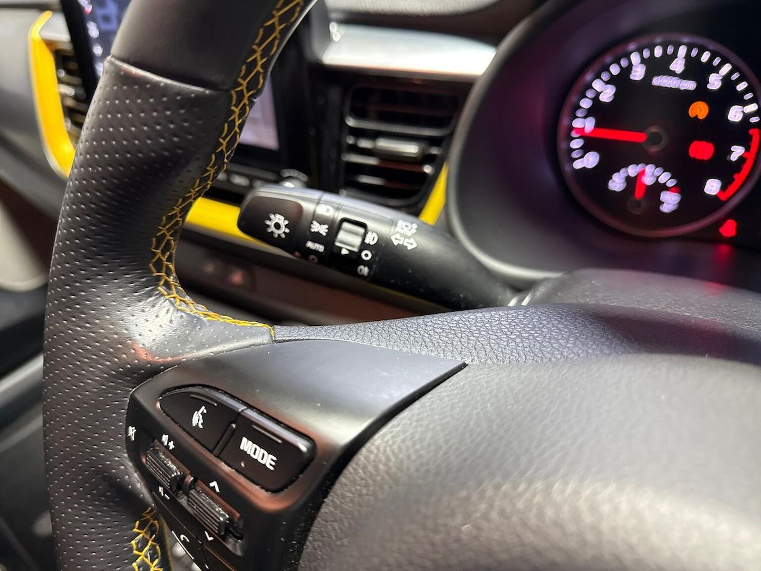 Used Kia Stonic 2023 for sale - 77872169: Photo 27