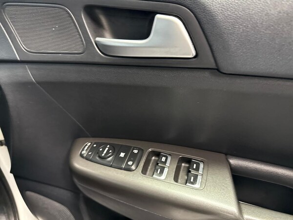 Used Kia Sportage 2017 for sale - 76134327: Photo 21