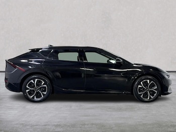 Used Kia EV6 2022 for sale - 76599296: Photo