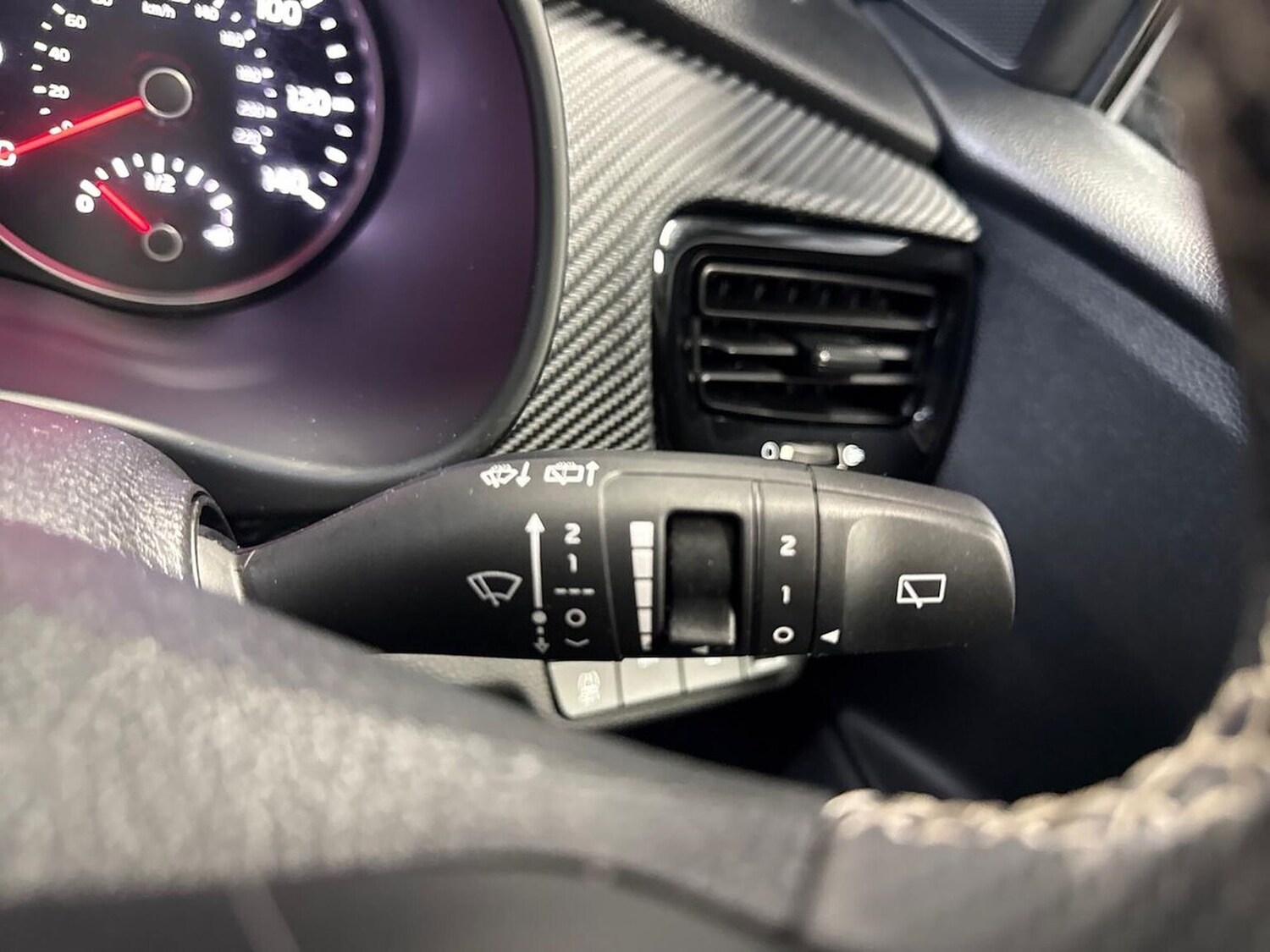 Used Kia Stonic 2021 for sale - 76383356: Photo 27