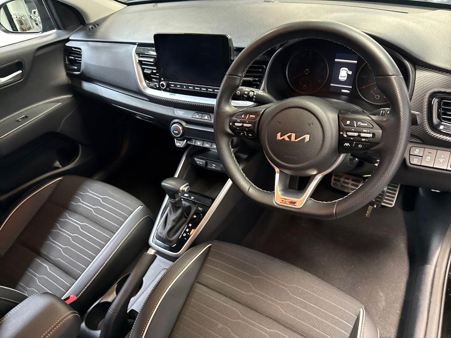 Used Kia Stonic 2021 for sale - 76383356: Photo 8