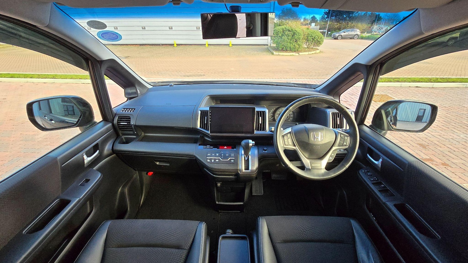 Used Honda Stepwagon 2025 for sale - 77131933: Photo 10