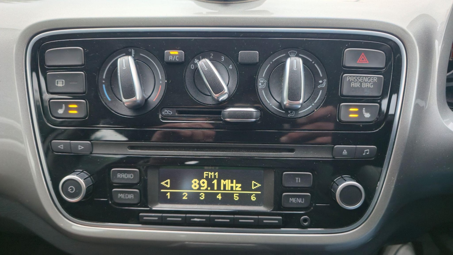 Used Volkswagen up! for sale - 77131350: Photo 20