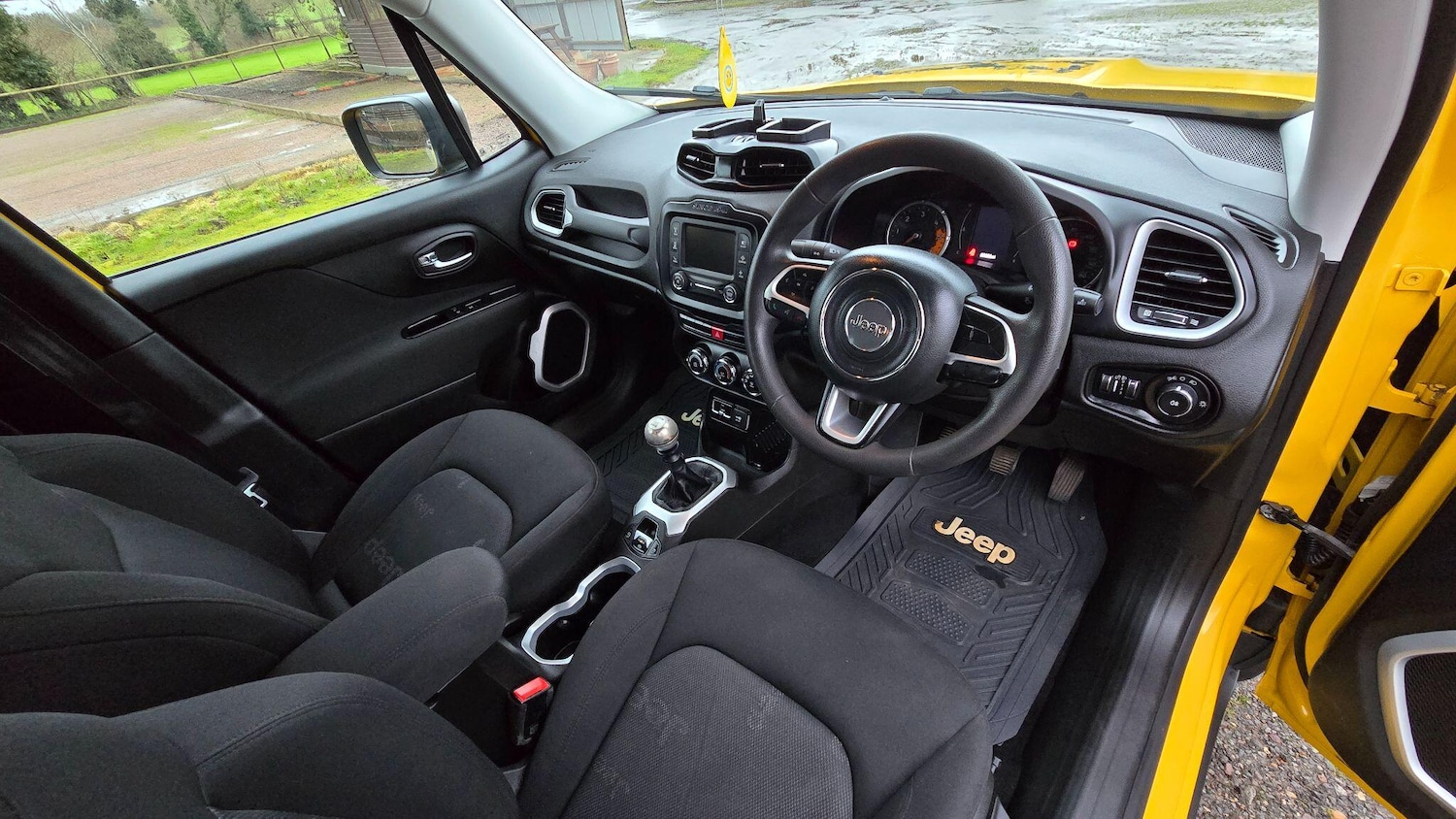 Used Jeep Renegade 2015 for sale - 77320355: Photo 10