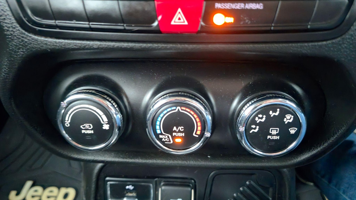 Used Jeep Renegade 2015 for sale - 77320355: Photo 12