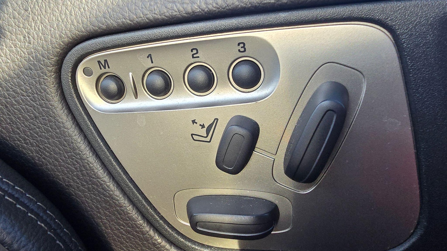 Used Jaguar XK 2007 for sale - 77132044: Photo 14