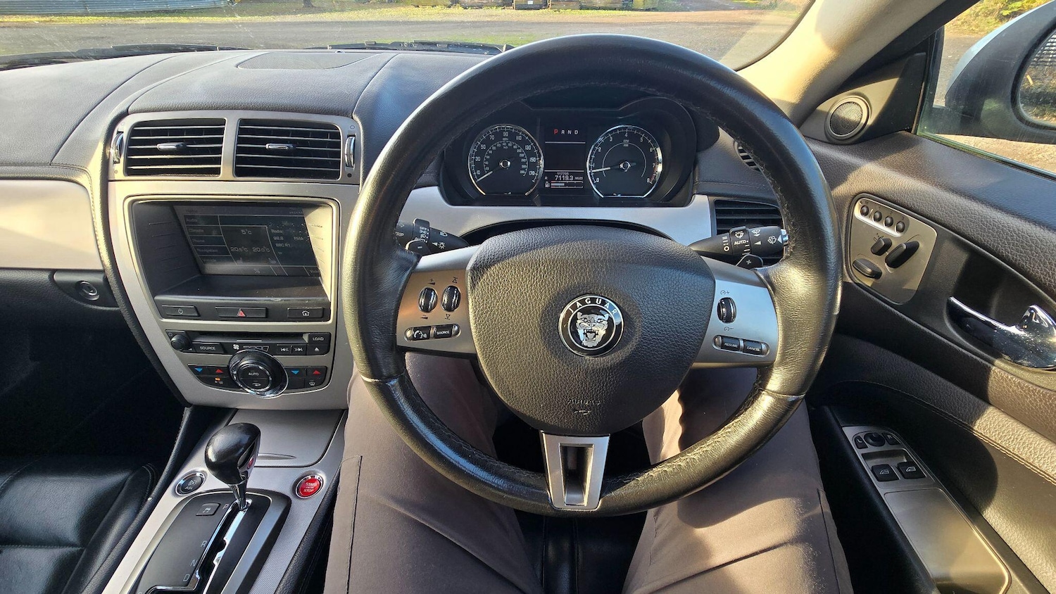 Used Jaguar XK 2007 for sale - 77132044: Photo 24