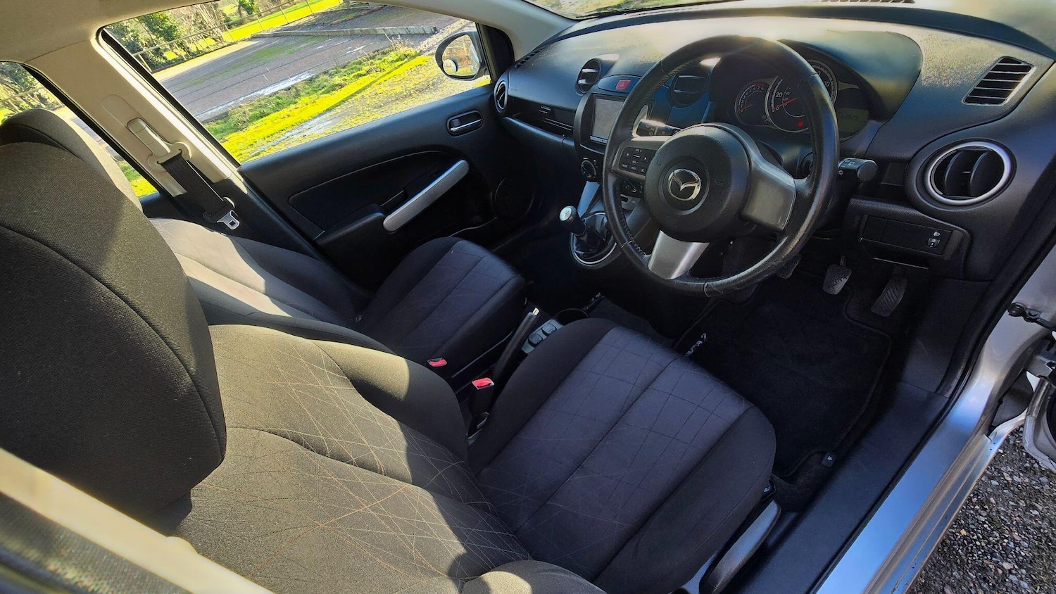 Used Mazda Mazda2 for sale - 77359118: Photo 11