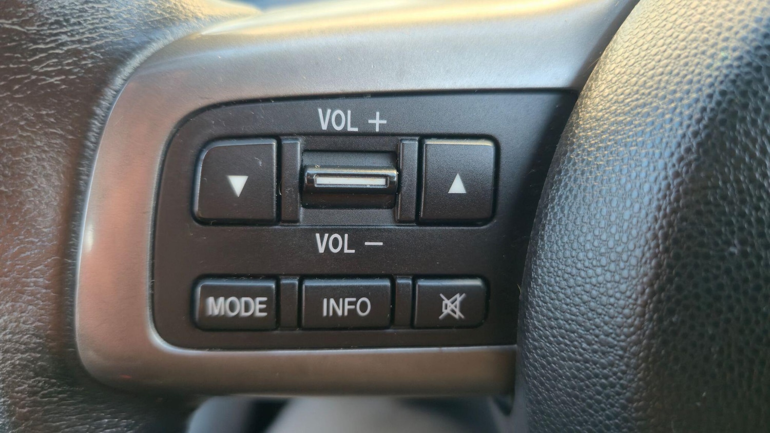 Used Mazda Mazda2 for sale - 77359118: Photo 13