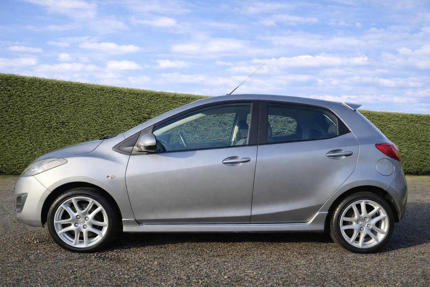 Used Mazda Mazda2 for sale - 77359118: Photo 5