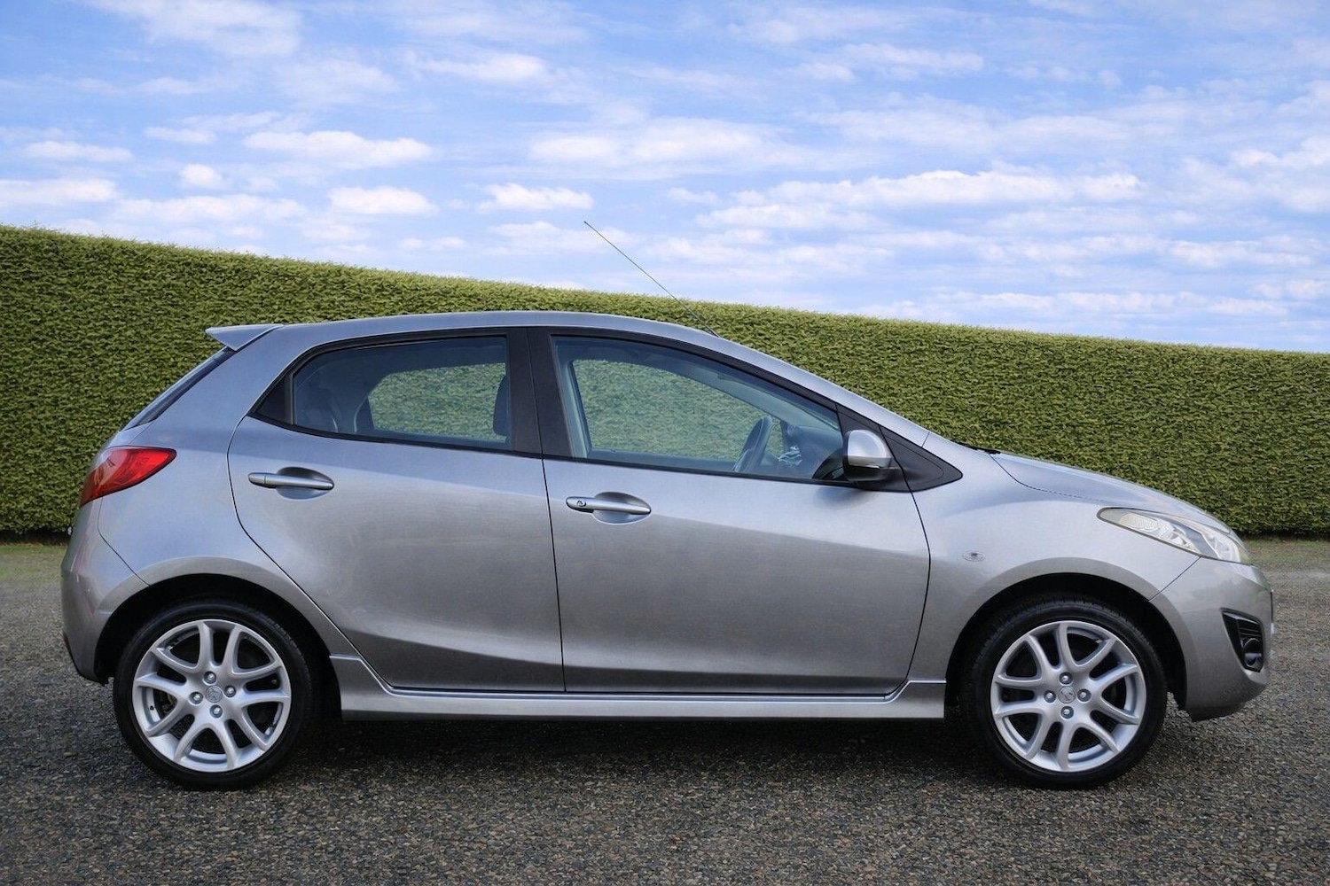 Used Mazda Mazda2 for sale - 77359118: Photo 8