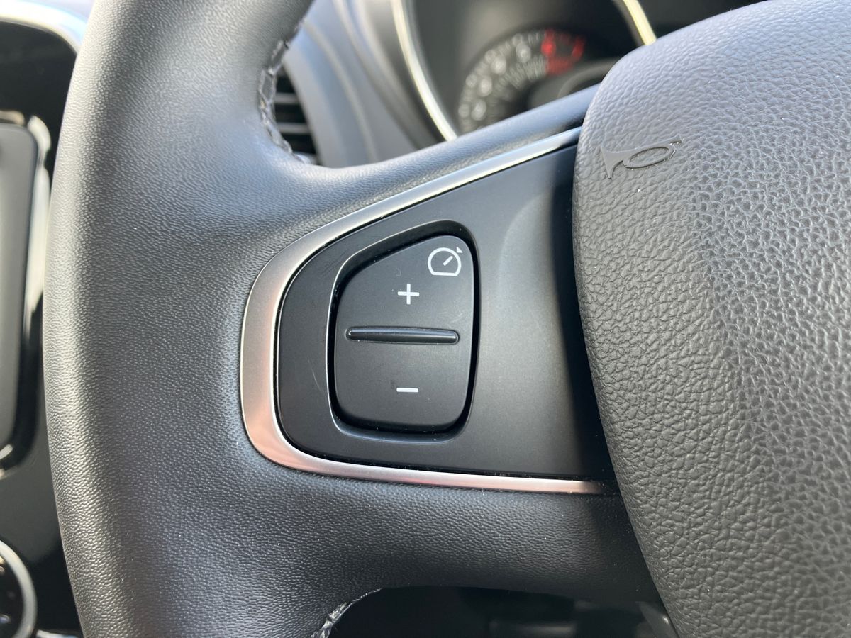 Used Renault Captur 2019 for sale - 76316622: Photo 17