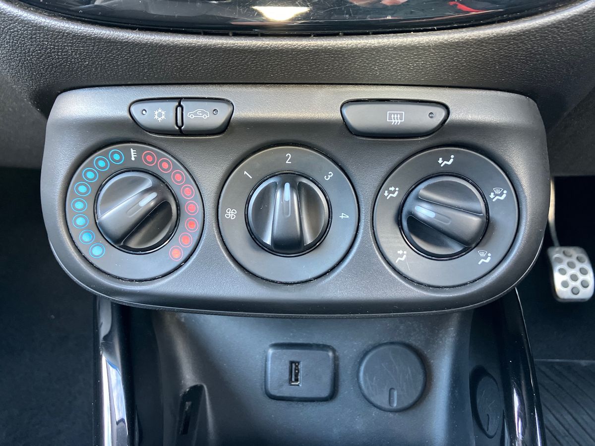 Used Vauxhall ADAM 2017 for sale - 76351912: Photo 12