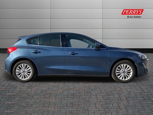 Used Ford Focus 2020 for sale - 76097370: Photo 3