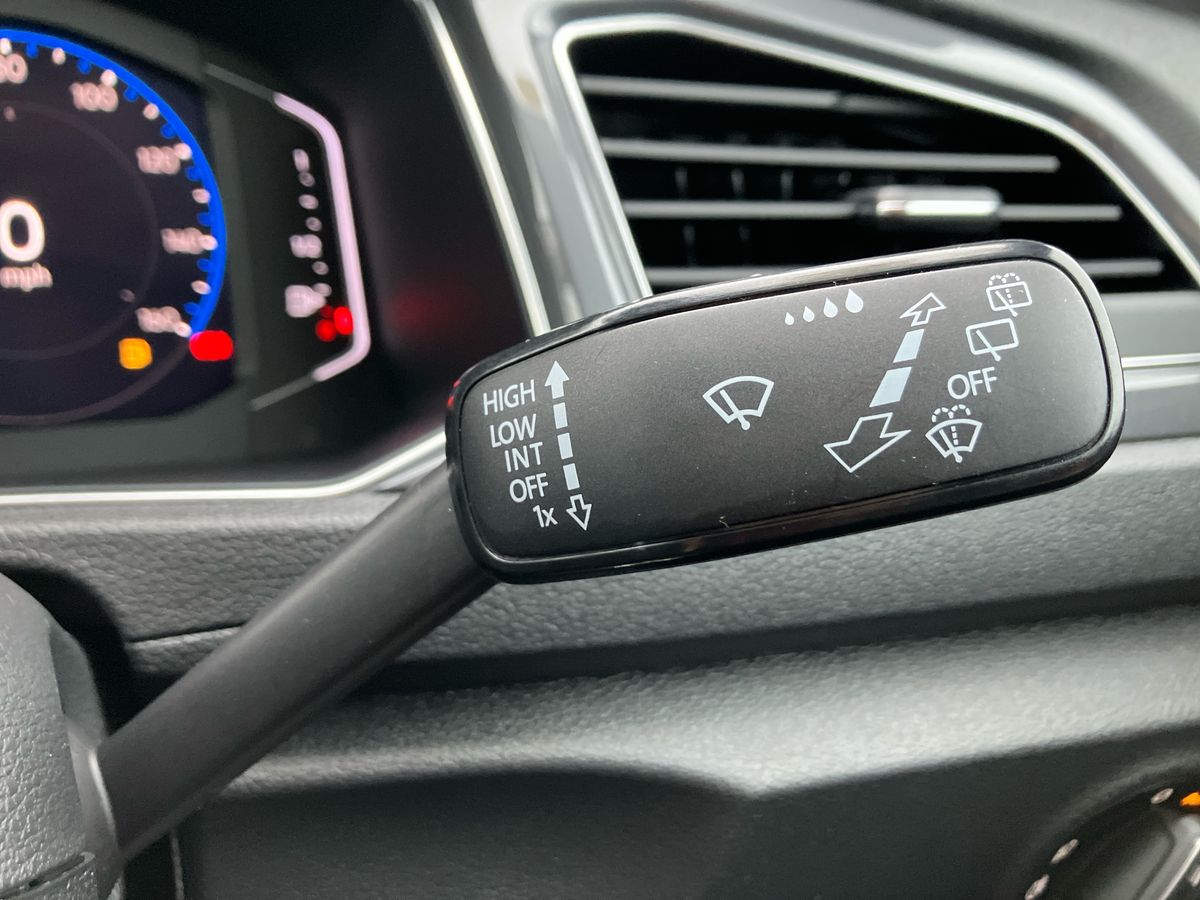 Used Volkswagen T-Roc 2021 for sale - 76736075: Photo 37