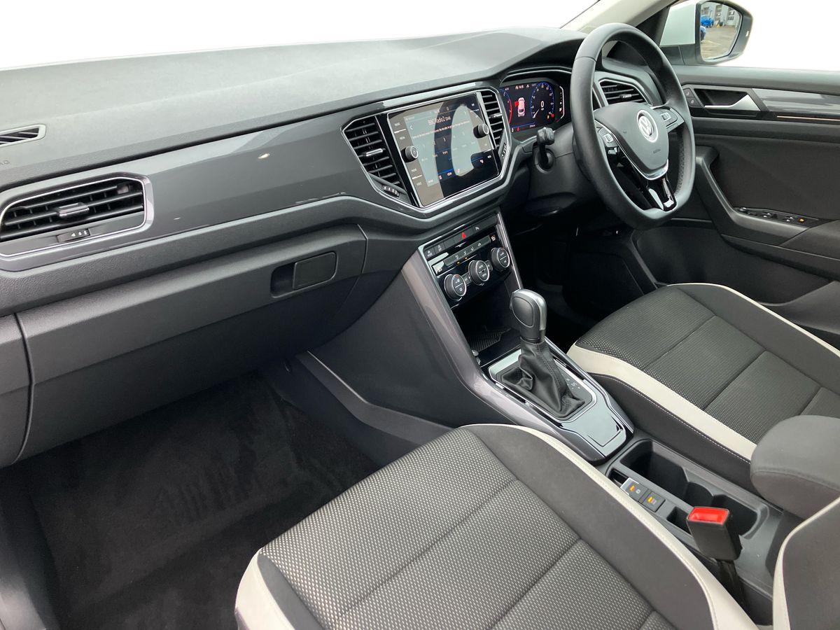 Used Volkswagen T-Roc 2021 for sale - 76736075: Photo 6