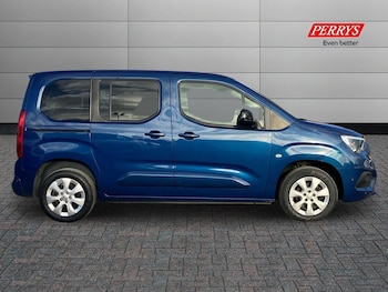 Used Vauxhall Combo Life 2022 for sale - 76748639: Photo