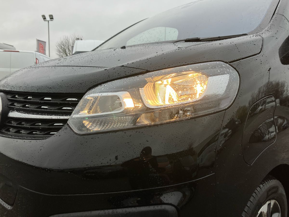 Used Vauxhall Vivaro Life 2023 for sale - 76392014: Photo 13