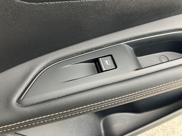 Used Peugeot 5008 2022 for sale - 76230743: Photo 36