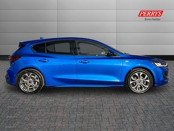 Used Ford Focus 2022 for sale - 76638139: Photo