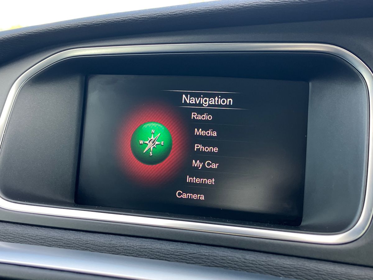 Used Volvo V40 2019 for sale - 76351860: Photo 10