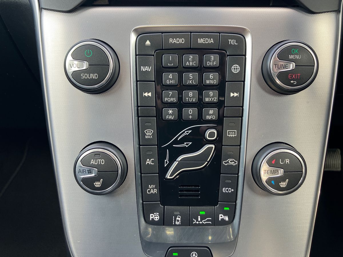 Used Volvo V40 2019 for sale - 76351860: Photo 12
