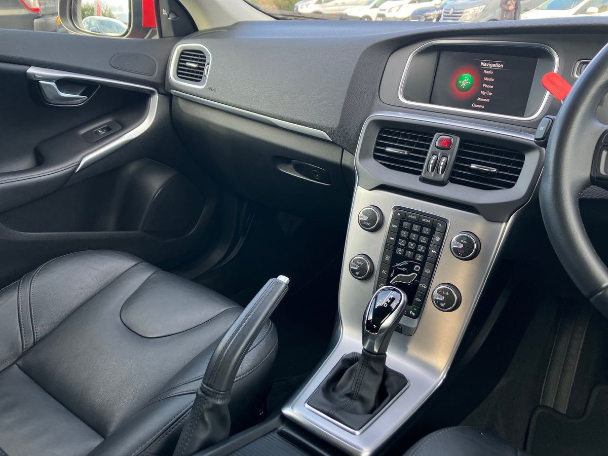 Used Volvo V40 2019 for sale - 76351860: Photo 17