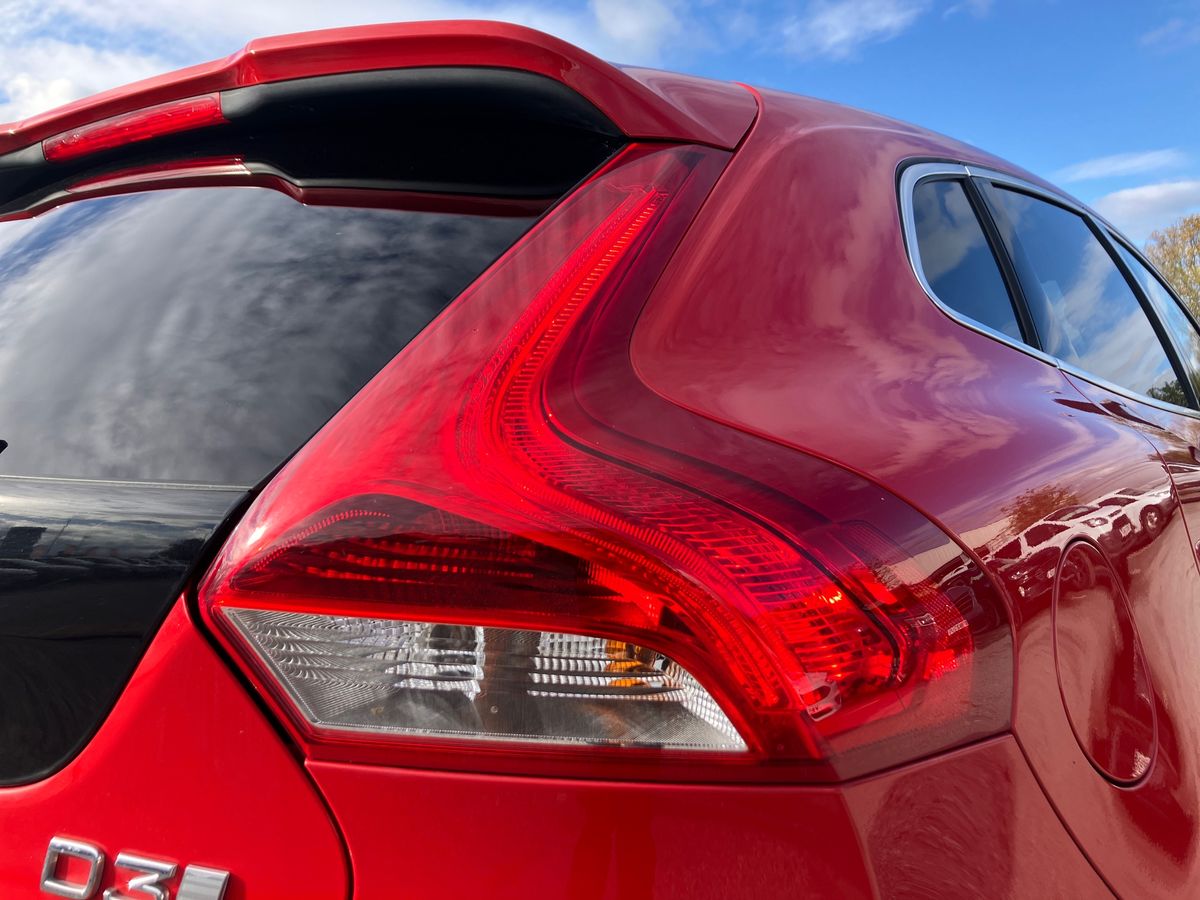 Used Volvo V40 2019 for sale - 76351860: Photo 25