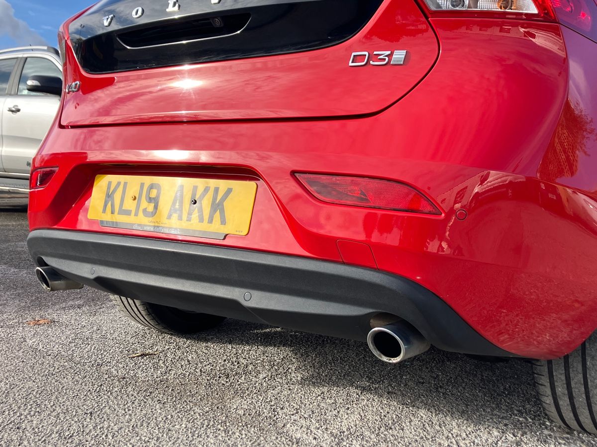 Used Volvo V40 2019 for sale - 76351860: Photo 30