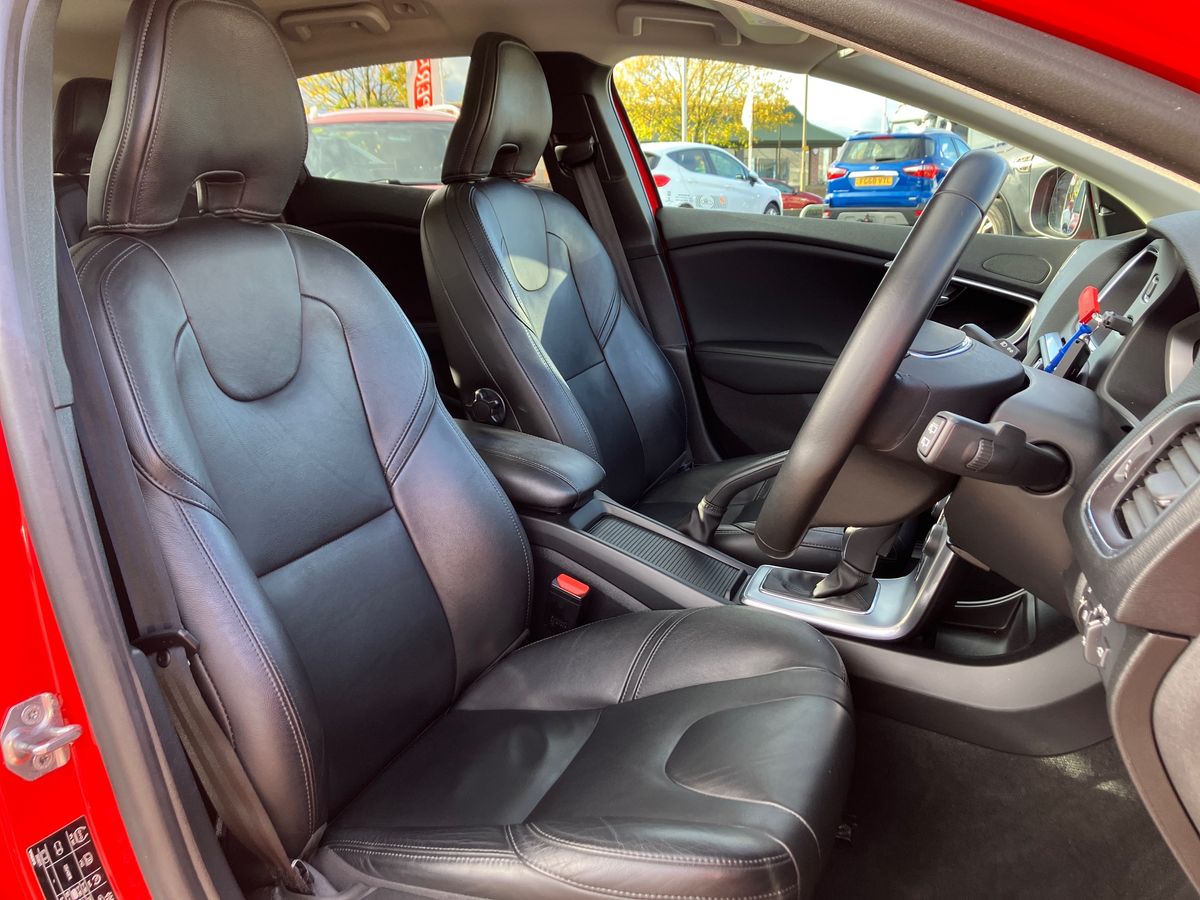 Used Volvo V40 2019 for sale - 76351860: Photo 34