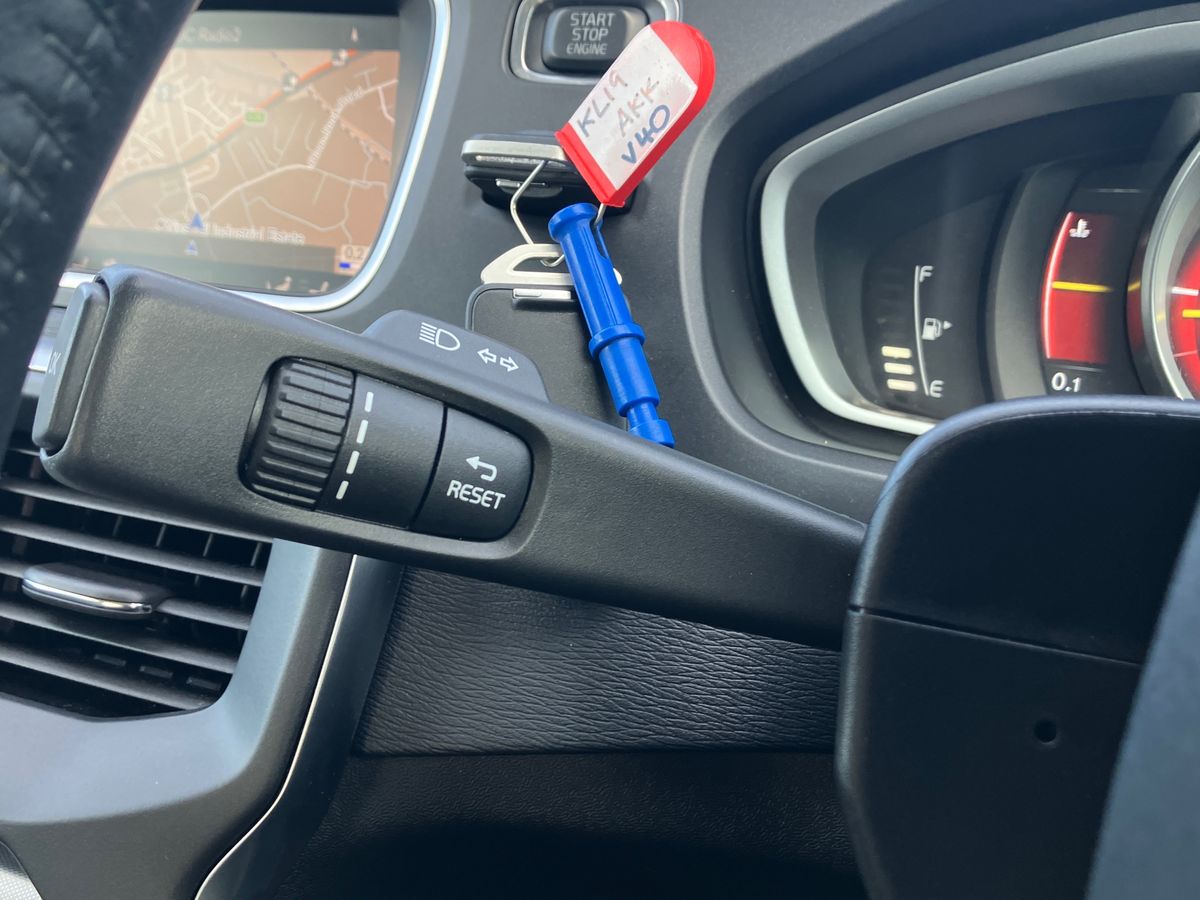 Used Volvo V40 2019 for sale - 76351860: Photo 39