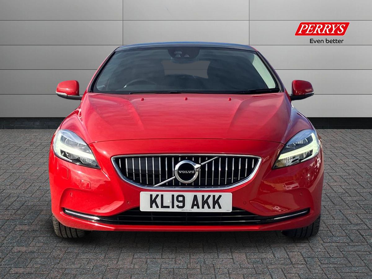 Used Volvo V40 2019 for sale - 76351860: Photo 4