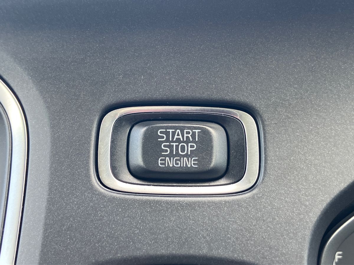Used Volvo V40 2019 for sale - 76351860: Photo 40