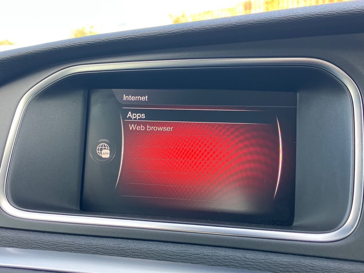 Used Volvo V40 2019 for sale - 76351860: Photo 46