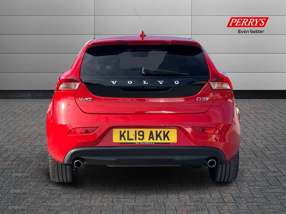 Used Volvo V40 2019 for sale - 76351860: Photo 5