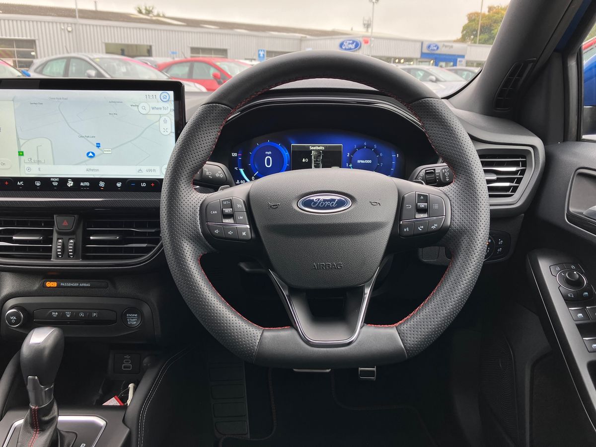 Used Ford Focus 2023 for sale - 76230609: Photo 15