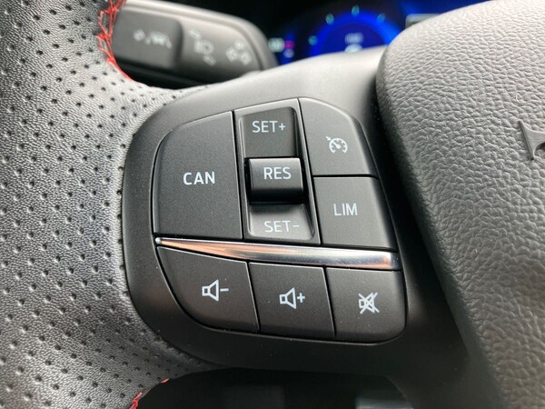 Used Ford Focus 2023 for sale - 76230609: Photo 19