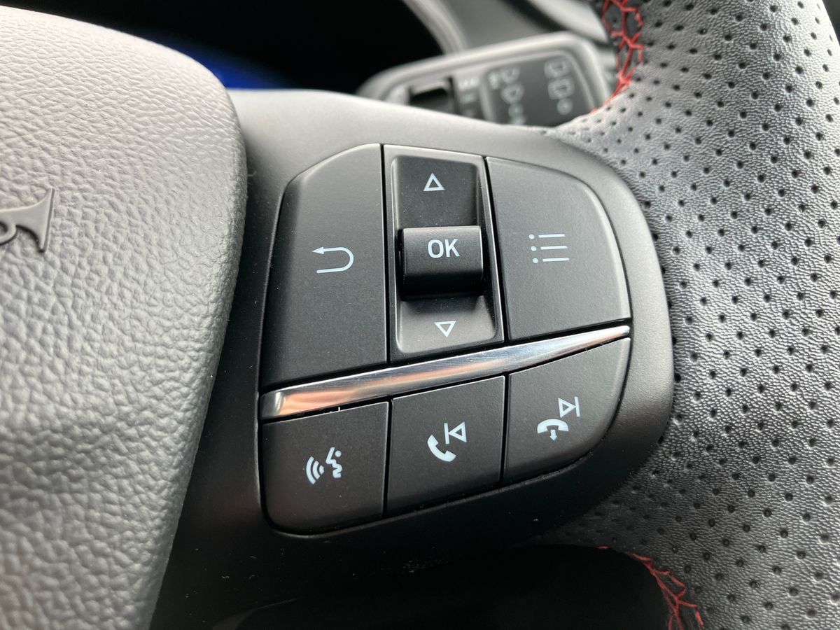 Used Ford Focus 2023 for sale - 76230609: Photo 34