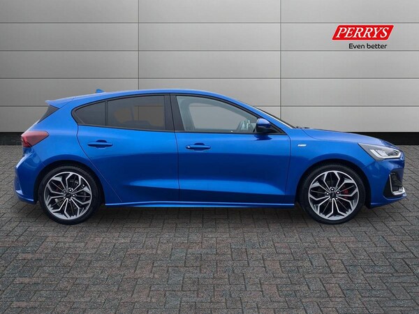 Used Ford Focus 2023 for sale - 76230609: Photo 3