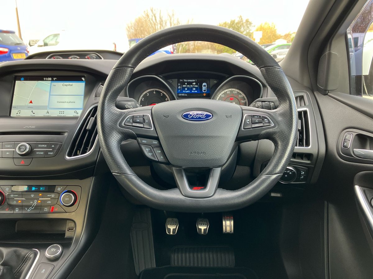 Used Ford Focus 2018 for sale - 76611947: Photo 15