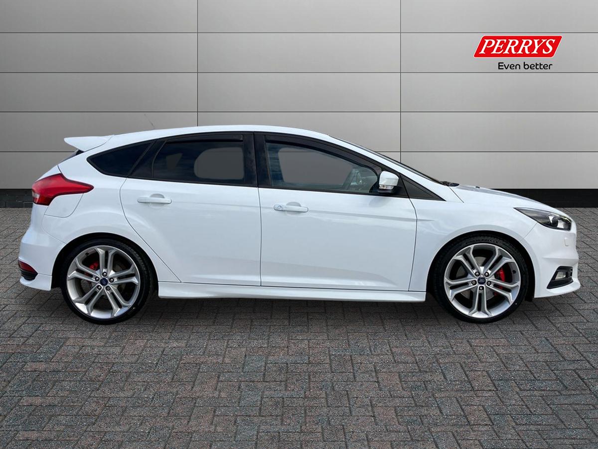 Used Ford Focus 2018 for sale - 76611947: Photo 3