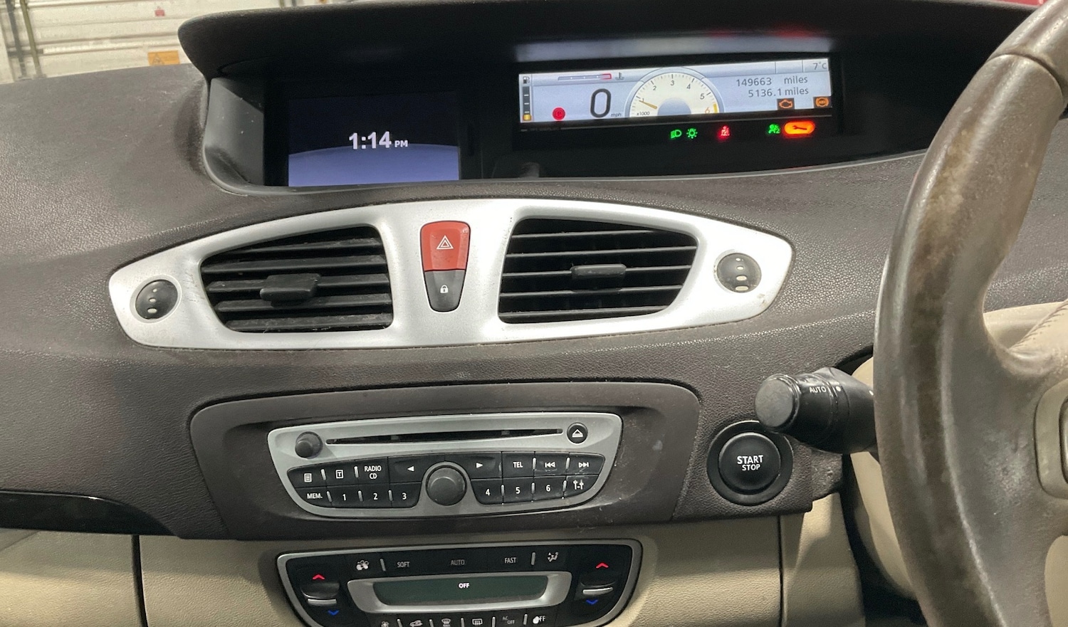 Used Renault Grand Scenic 2010 for sale - 77573162: Photo 8