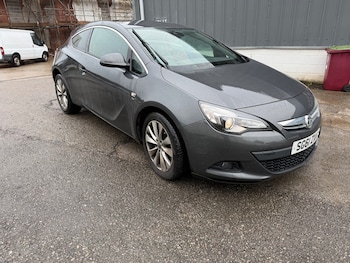 2011 (61) - 1.4T 16V SRi 3dr