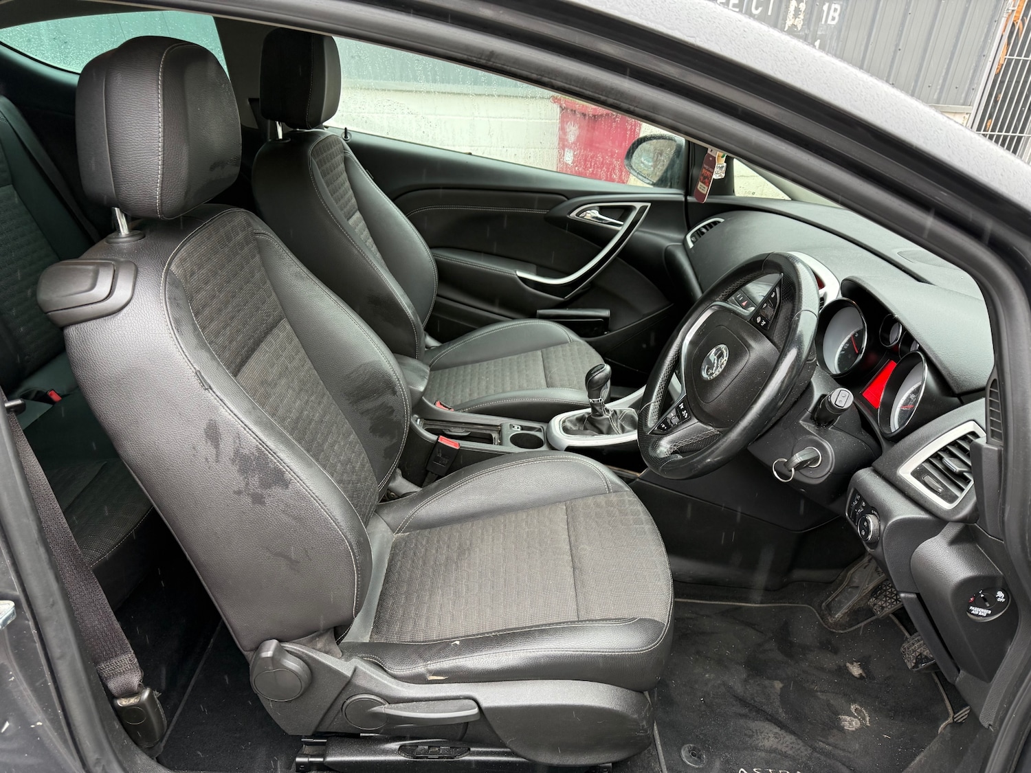 Used Vauxhall Astra GTC 2011 for sale - 77896577: Photo 9