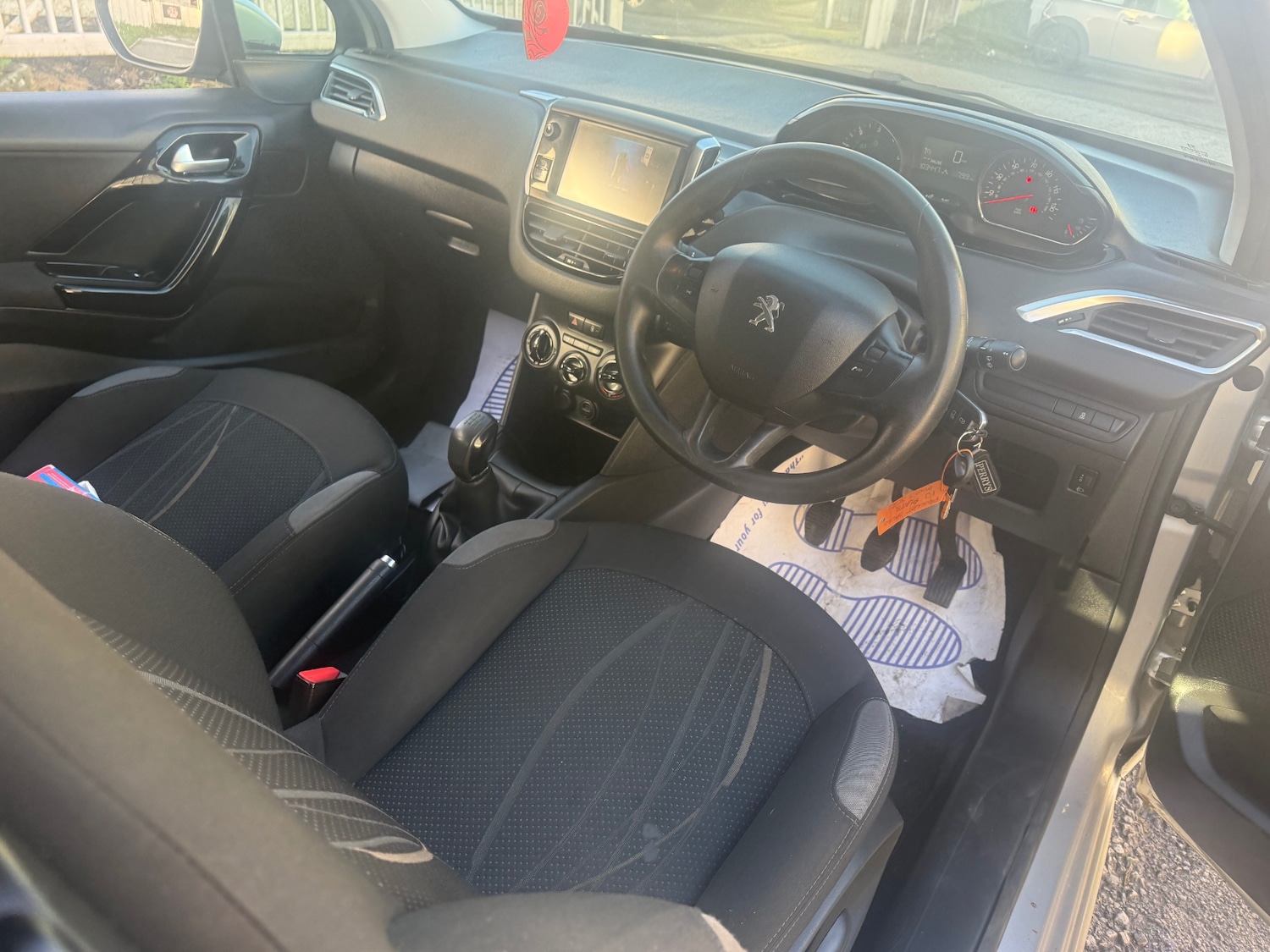 Used Peugeot 208 2013 for sale - 76566373: Photo 10