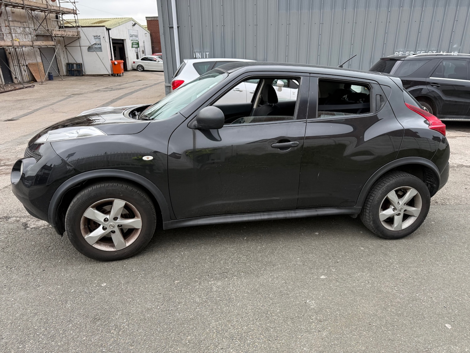 Used Nissan Juke 2011 for sale - 77447696: Photo 2
